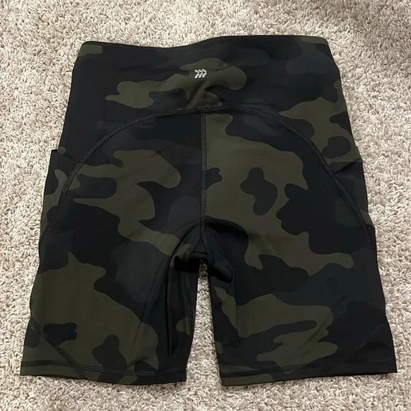 all in motion Camo Bike Shorts - Picture 3 of 4